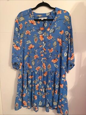 NWOT Emma & Michele Blue Floral High-Low Dress